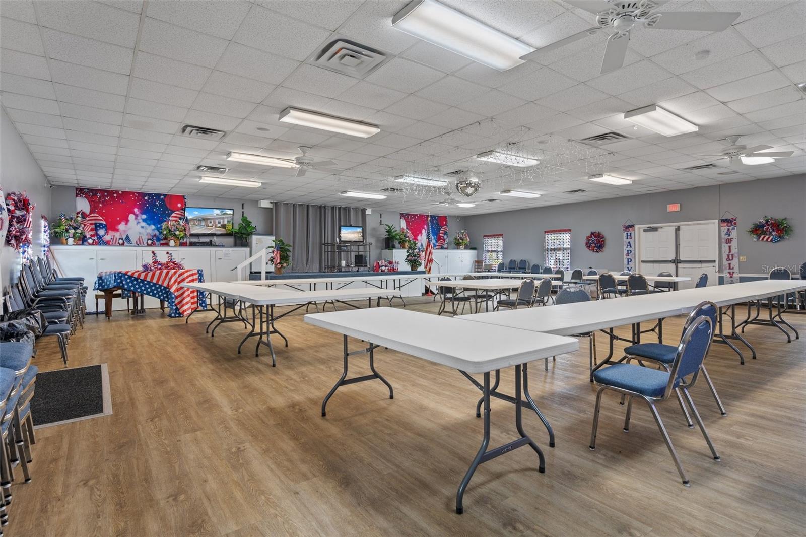 Image 52 of 59 For 10008 Daffodil Street N 186