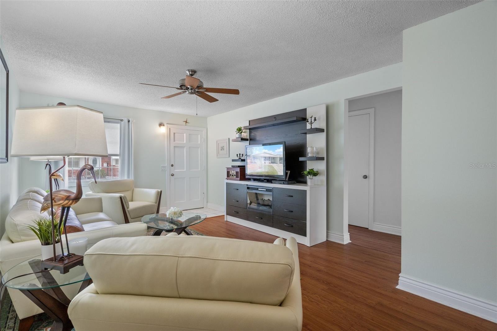 Image 9 of 59 For 10008 Daffodil Street N 186