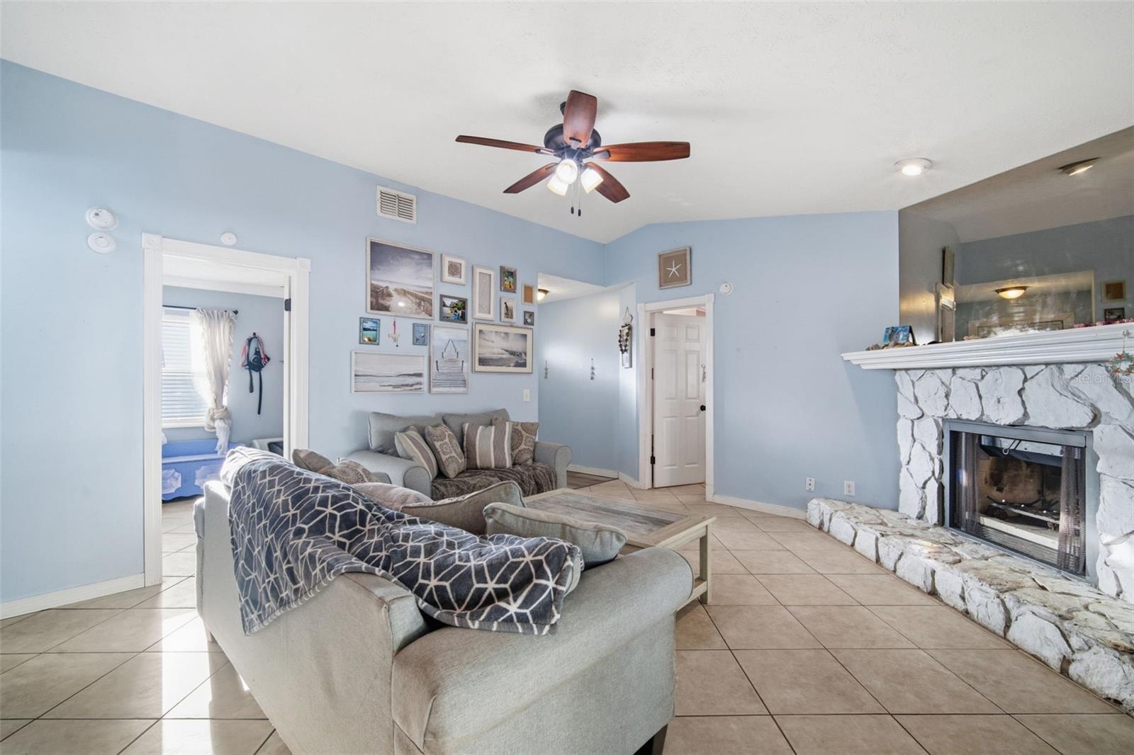 Image 10 of 48 For 7403 Providence Road