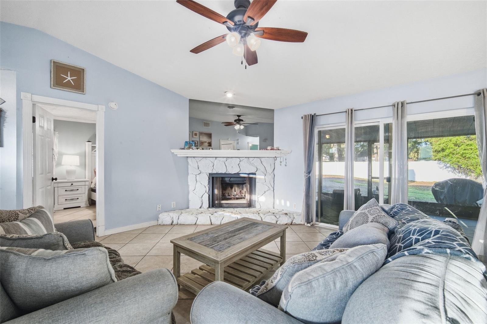 Image 13 of 48 For 7403 Providence Road