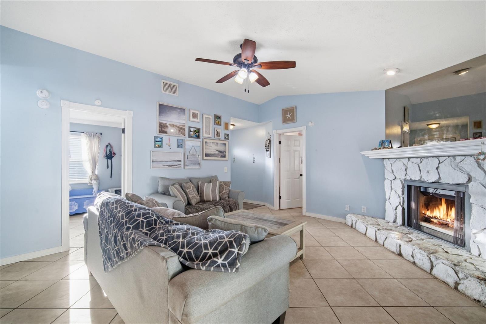 Image 9 of 48 For 7403 Providence Road