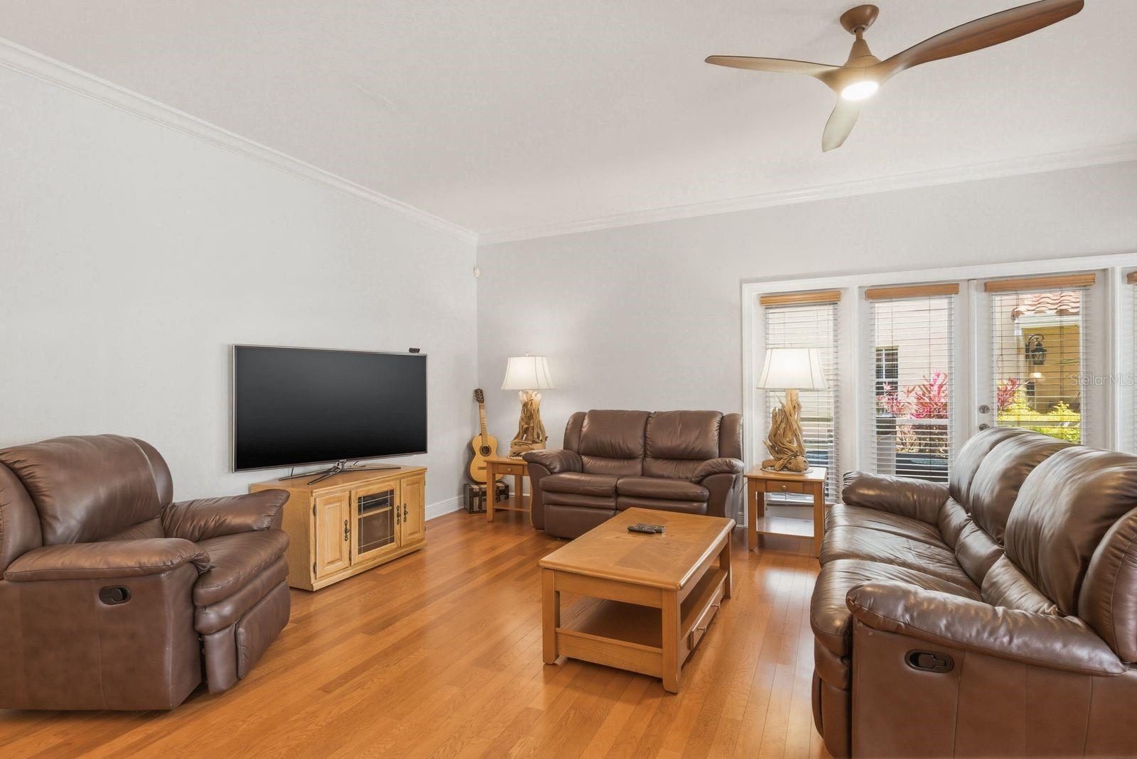 Image 14 of 51 For 208 Valencia Circle