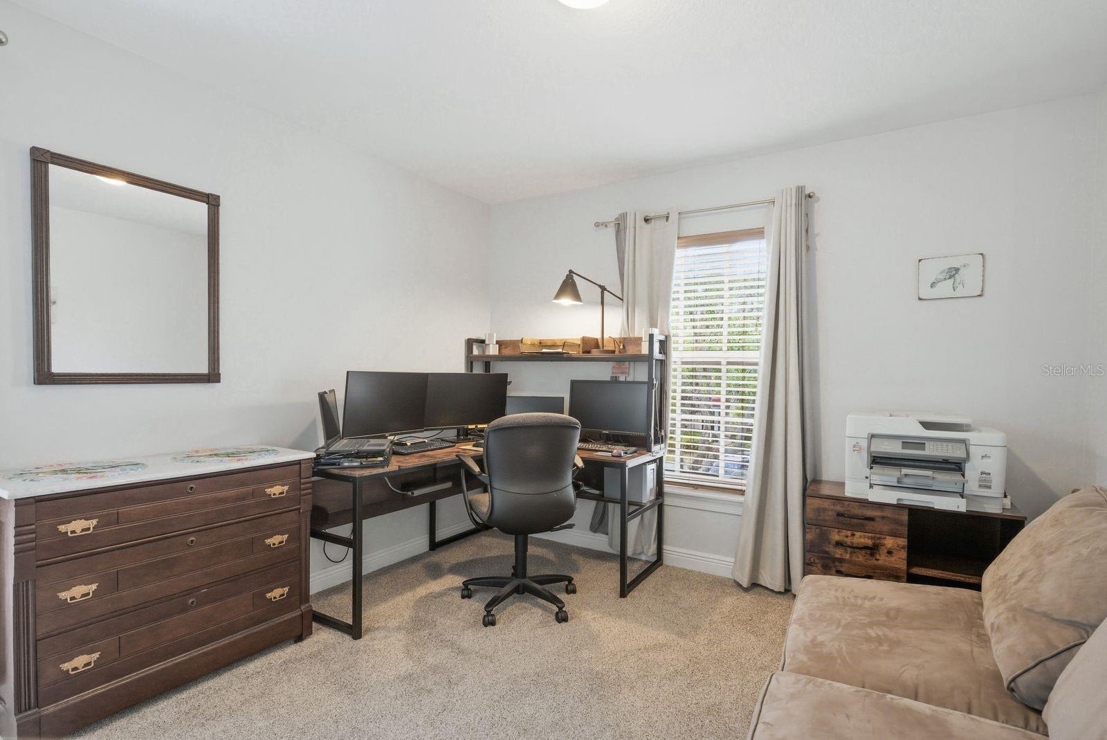 Image 32 of 51 For 208 Valencia Circle