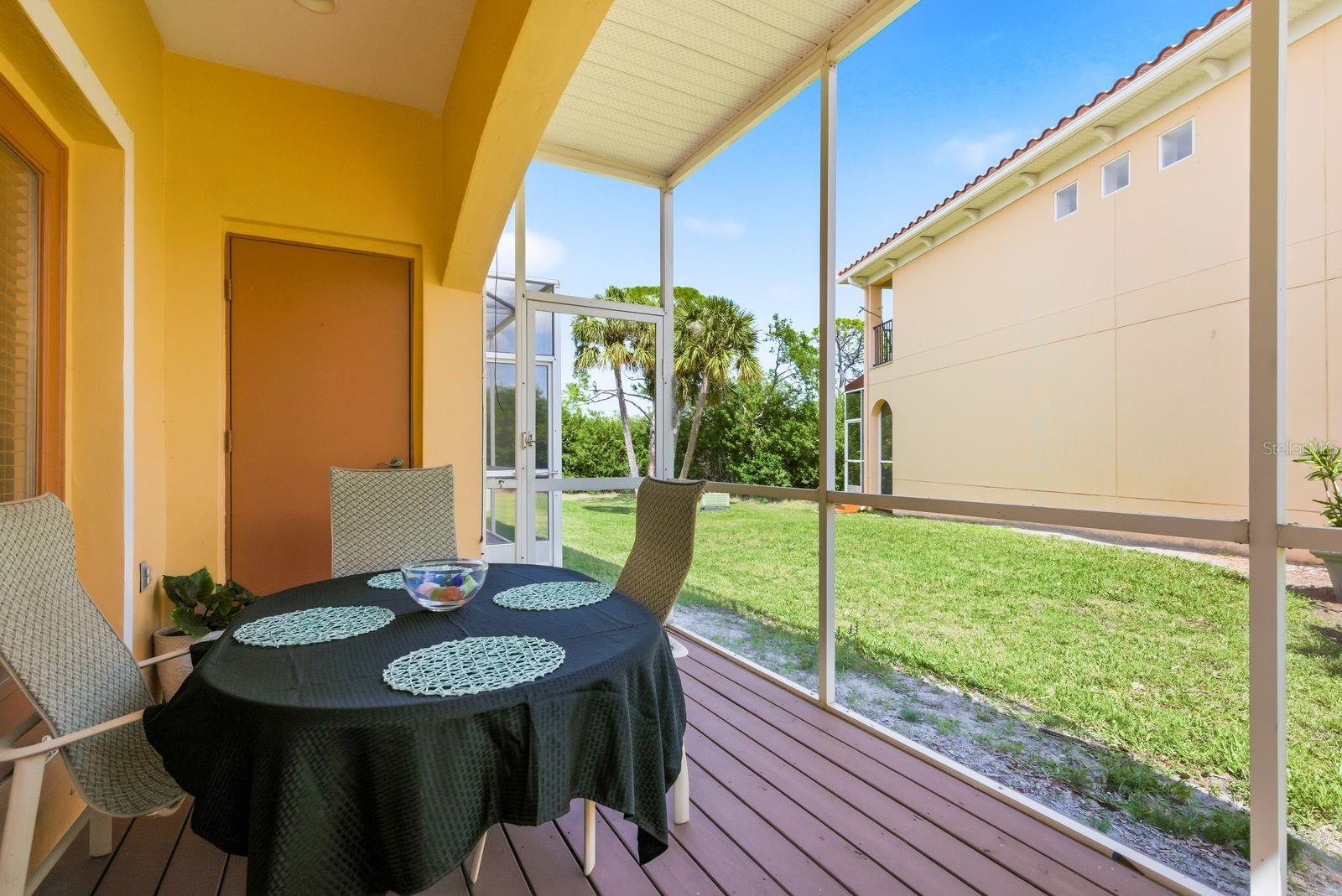 Image 37 of 51 For 208 Valencia Circle