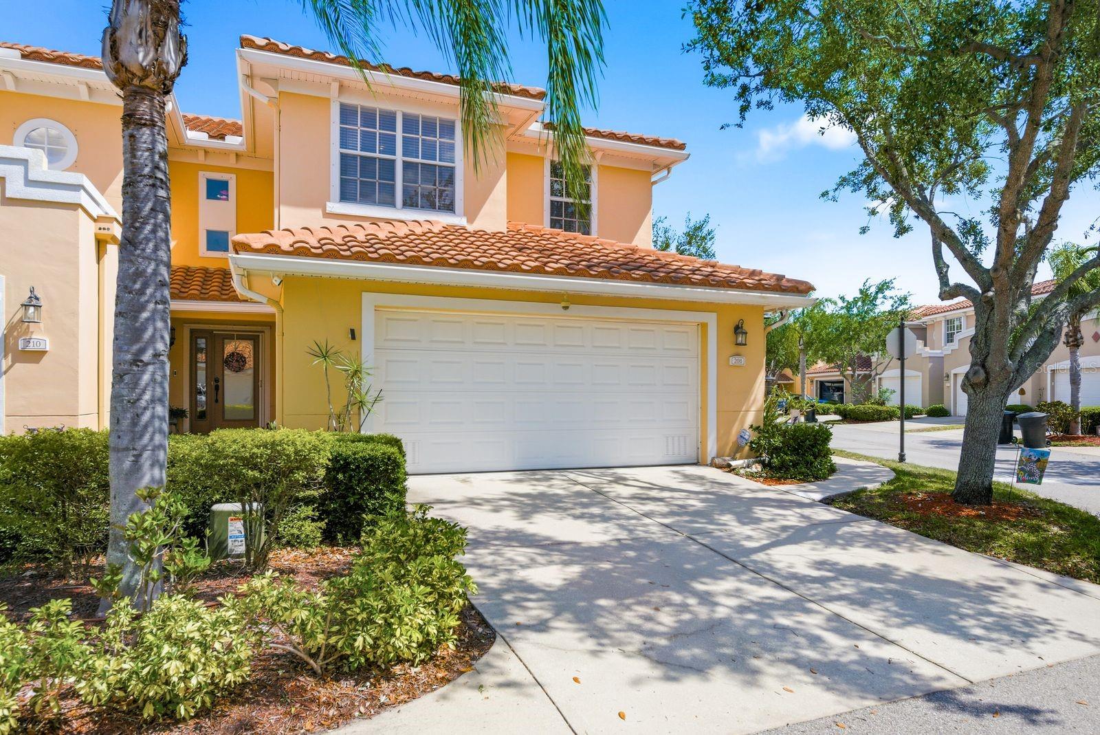 Image 7 of 51 For 208 Valencia Circle