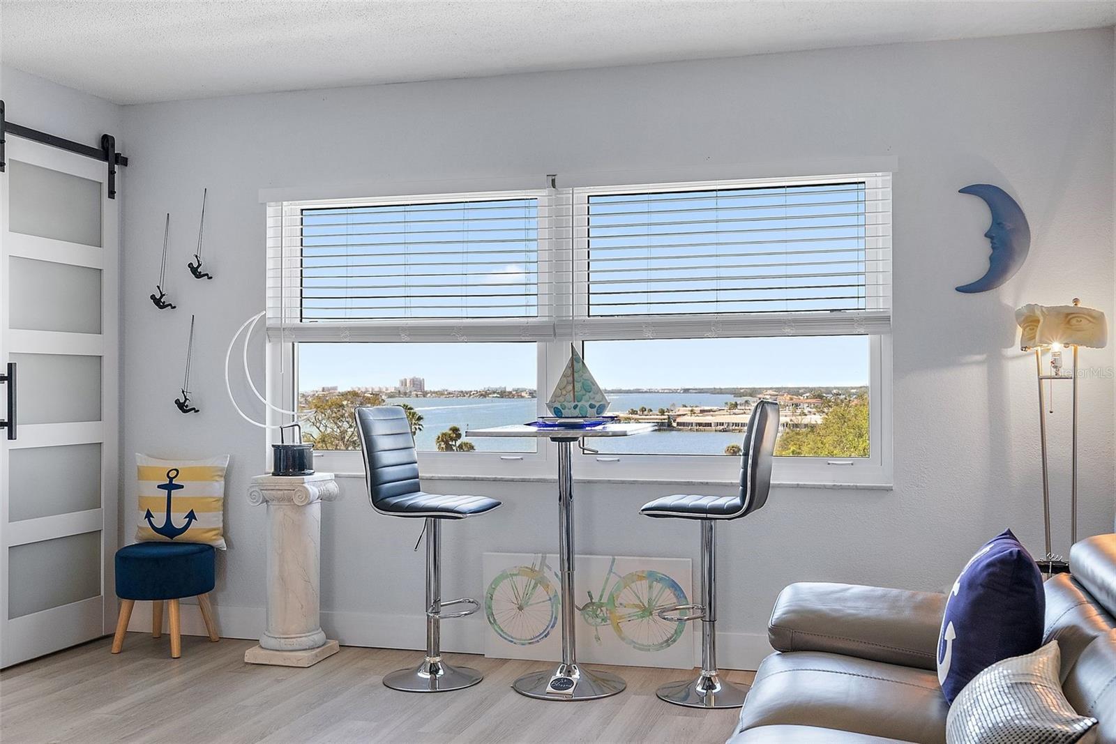 Image 10 of 29 For 4725 Cove Circle 704