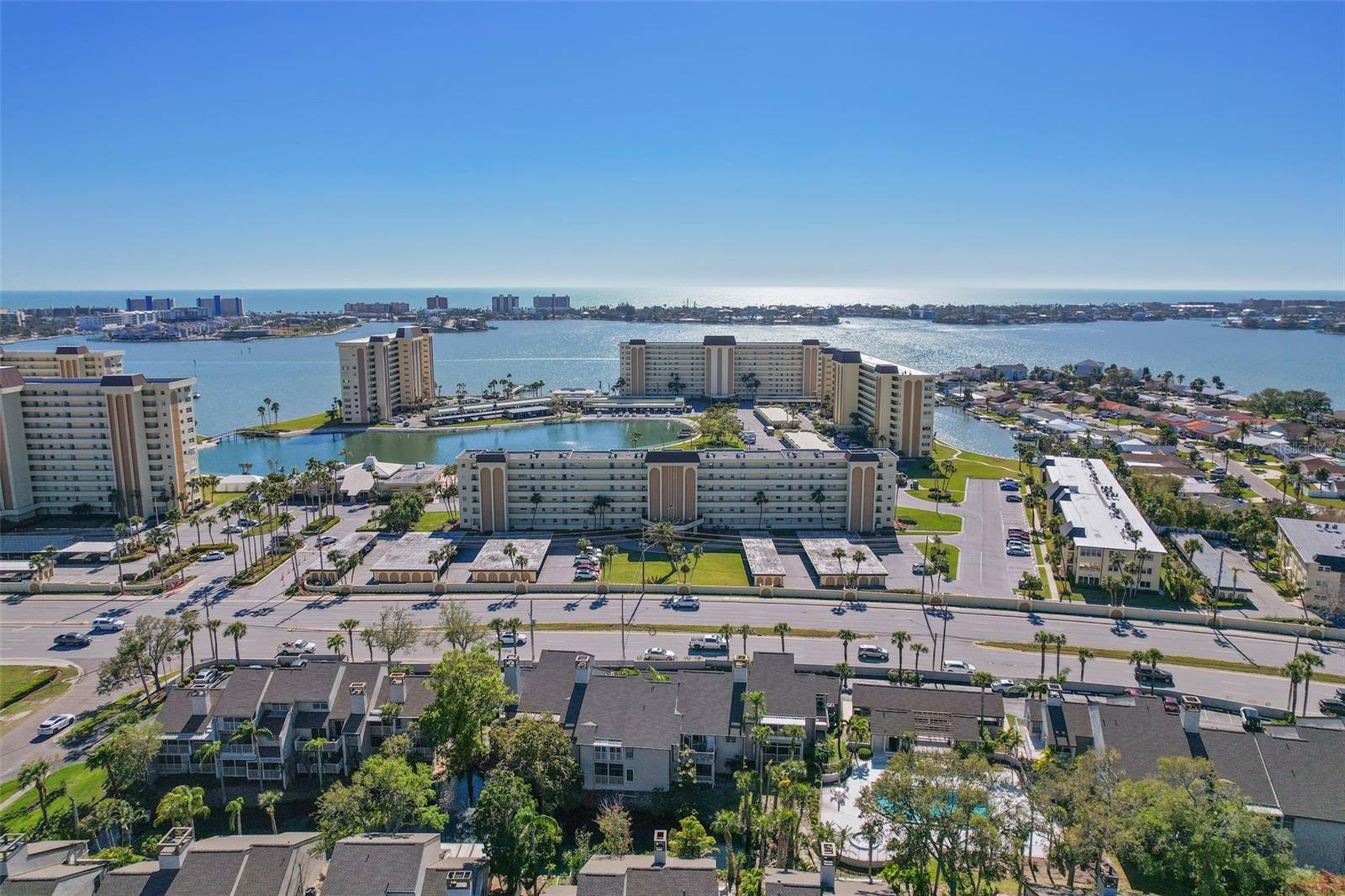 Image 28 of 29 For 4725 Cove Circle 704