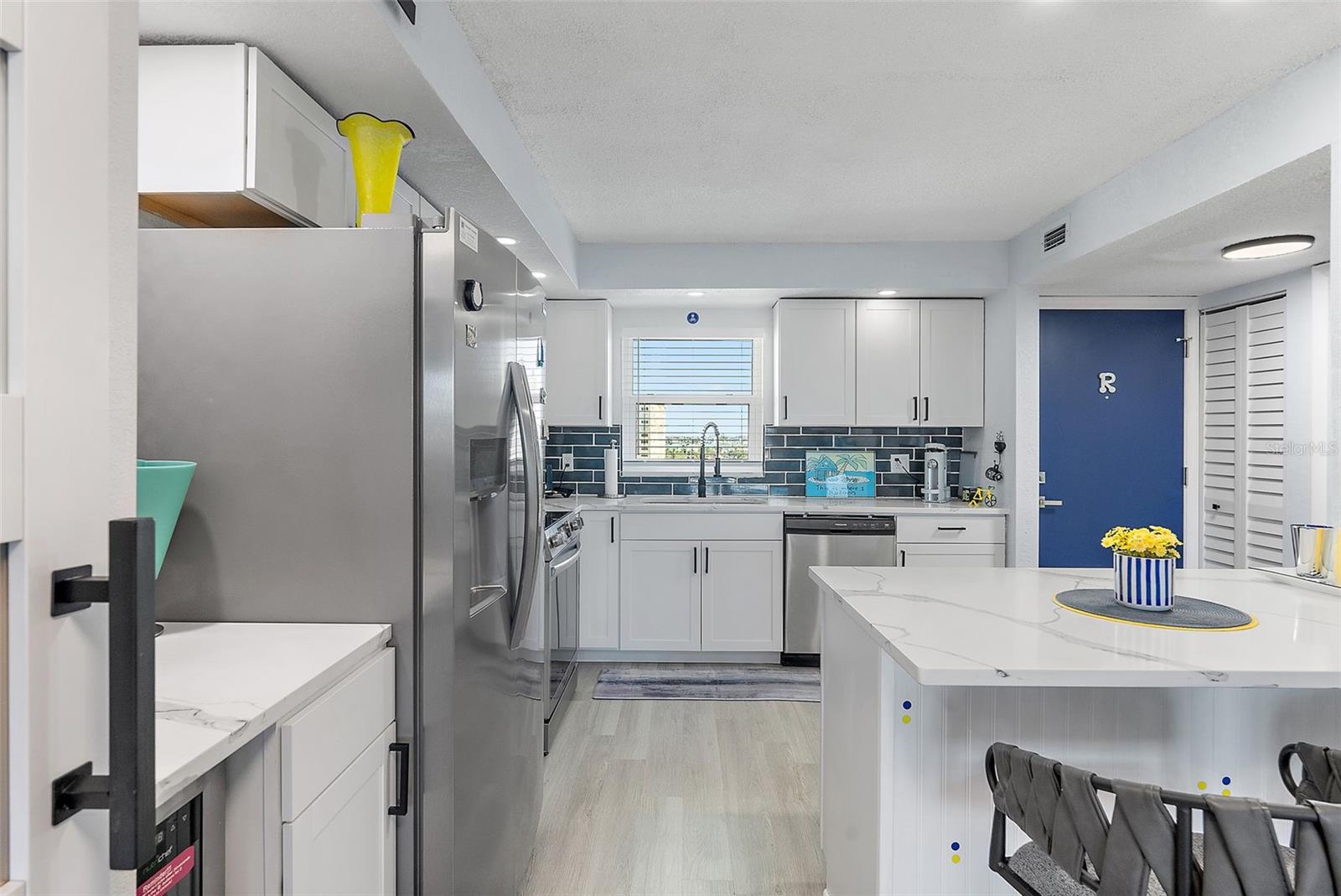 Image 6 of 29 For 4725 Cove Circle 704