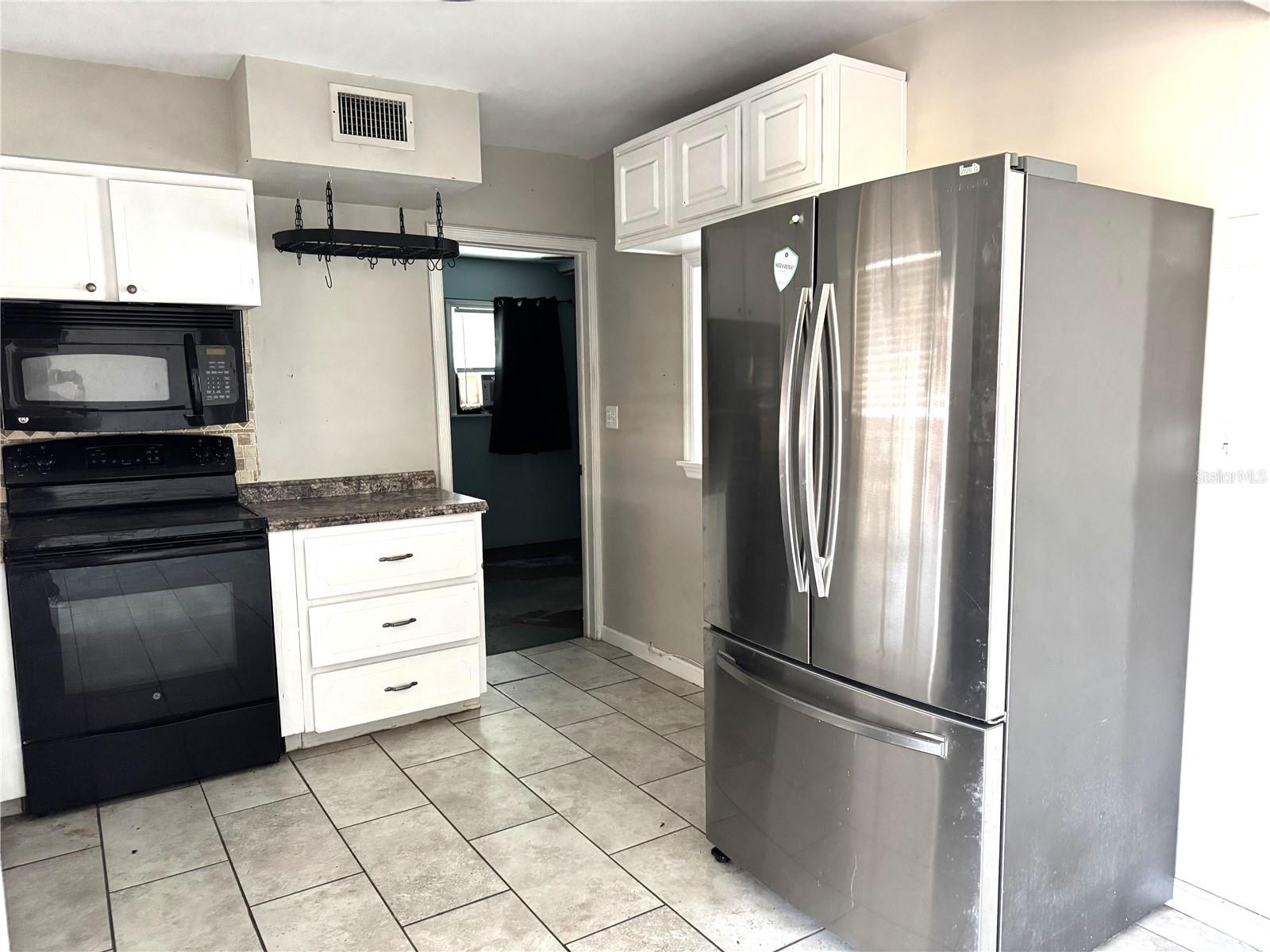 Image 4 of 12 For 9167 108th Street