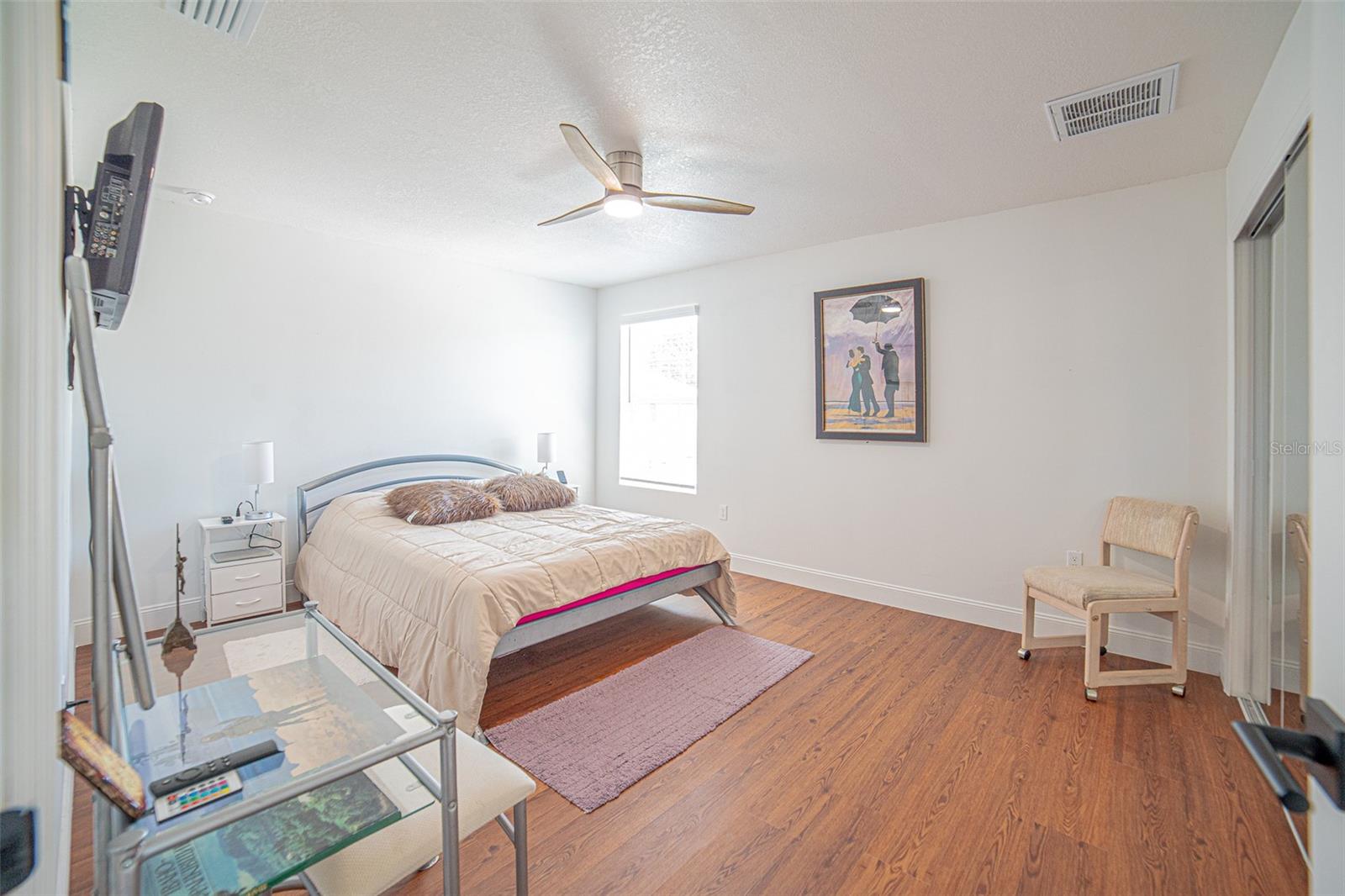 Listing photo id 18 for 7035 Brickell Court