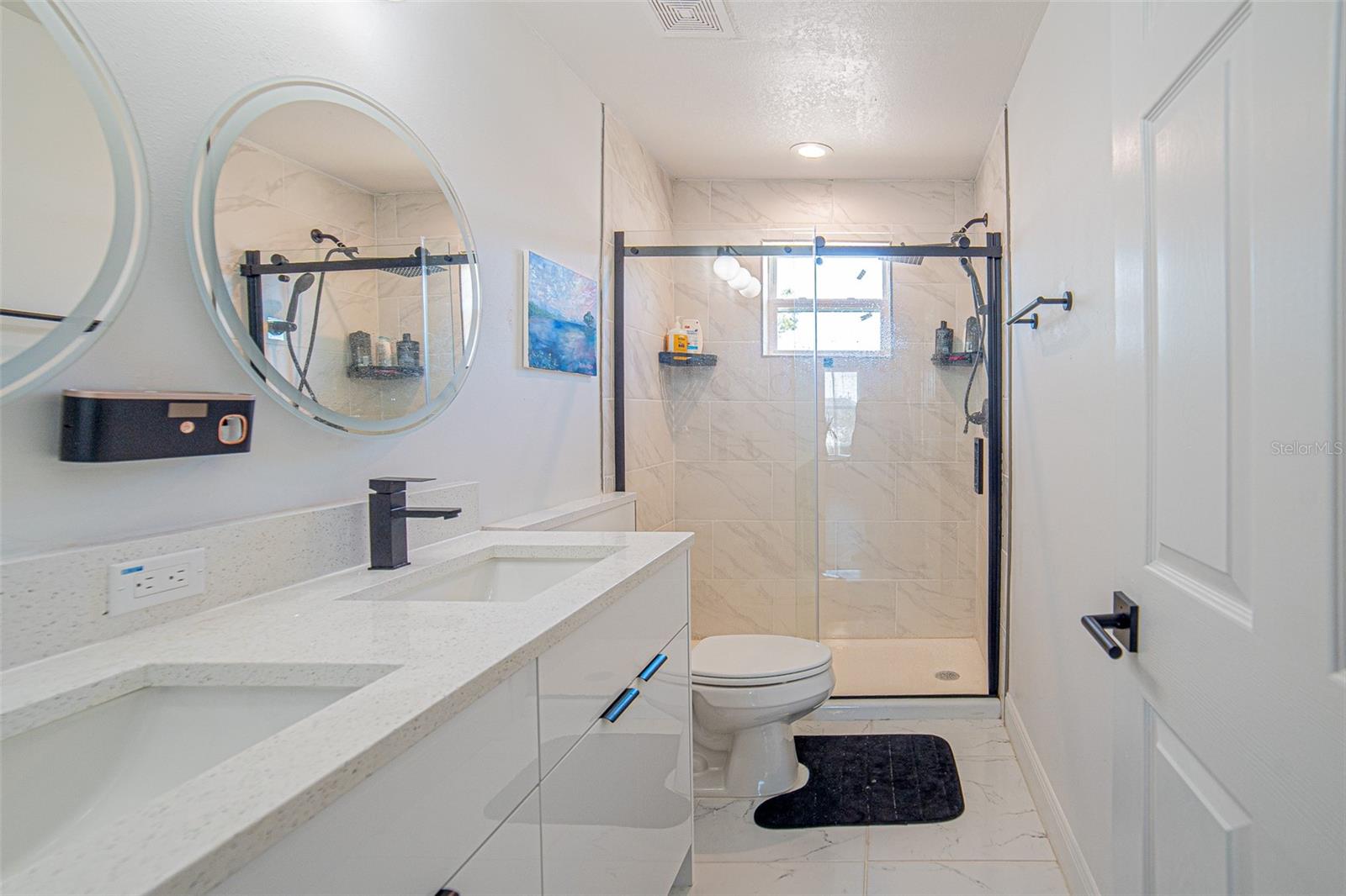 Listing photo id 20 for 7035 Brickell Court