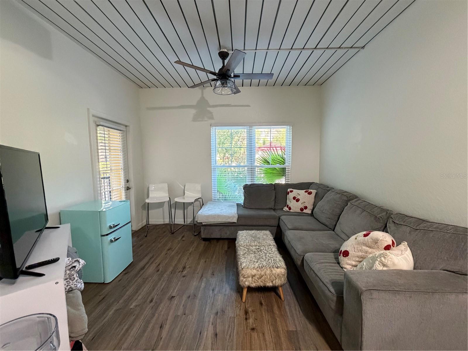 Image 13 of 23 For 2421 Horatio Street 817