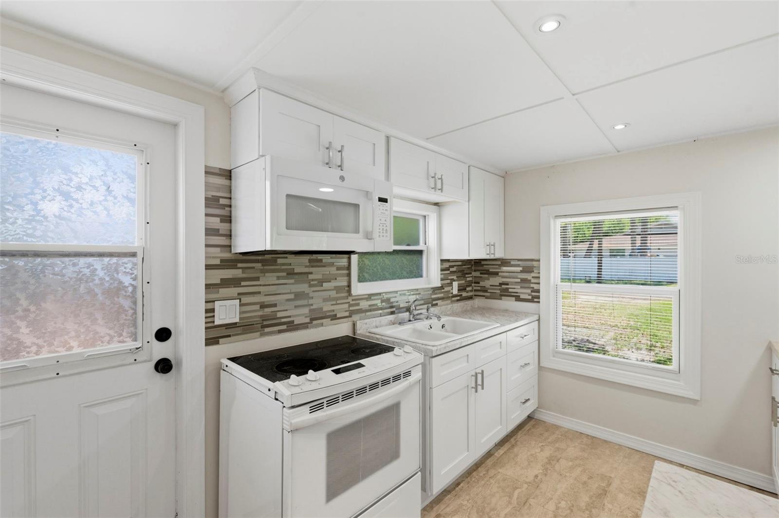 Image 11 of 33 For 3241 Laurel Ave