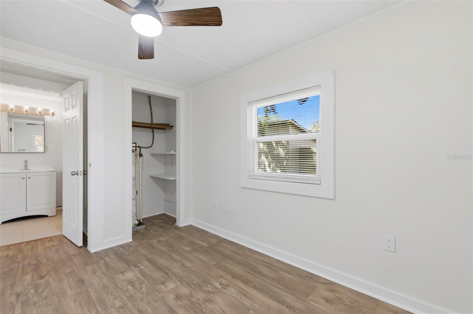 Image 19 of 33 For 3241 Laurel Ave