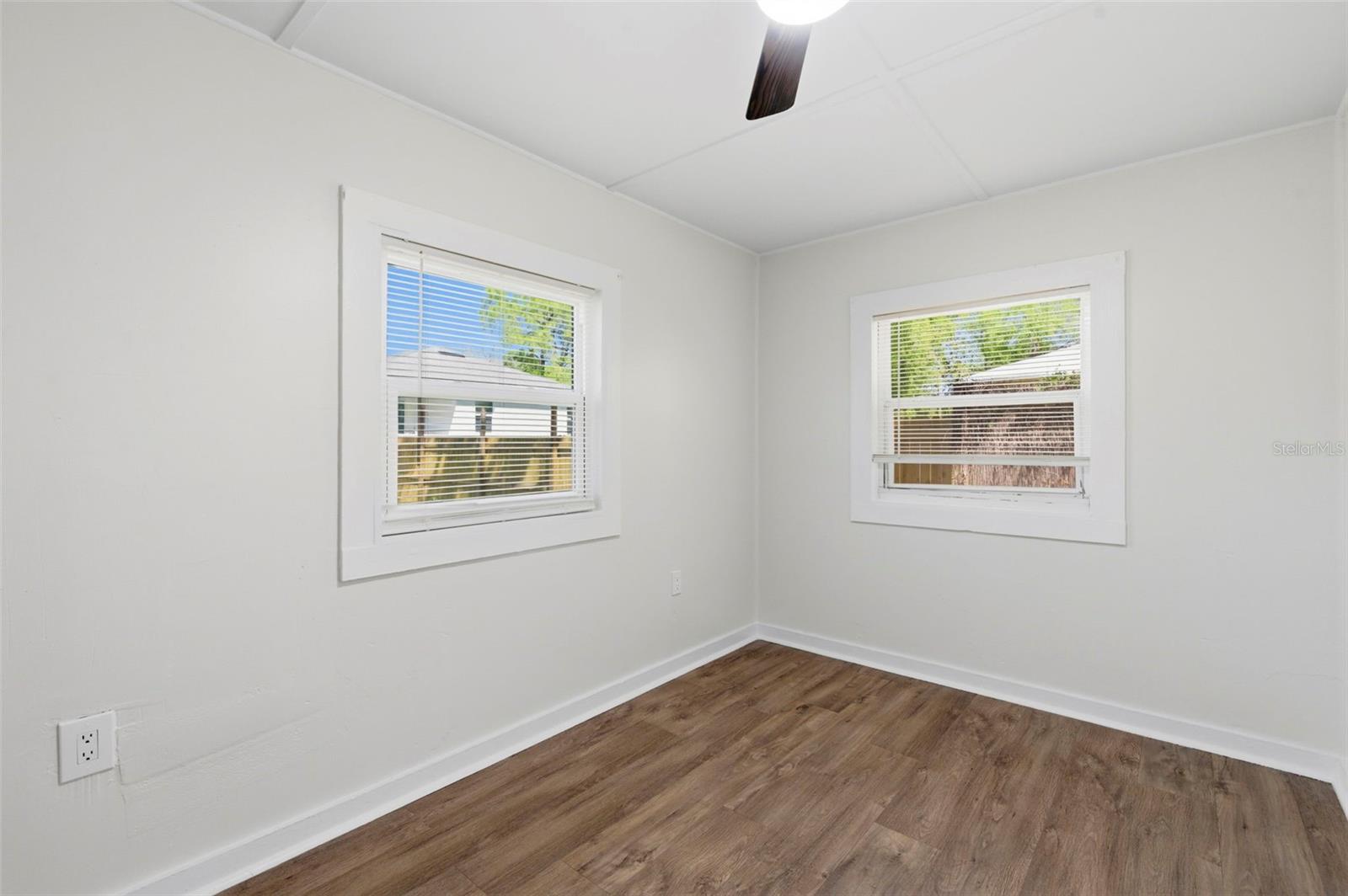 Image 20 of 33 For 3241 Laurel Ave