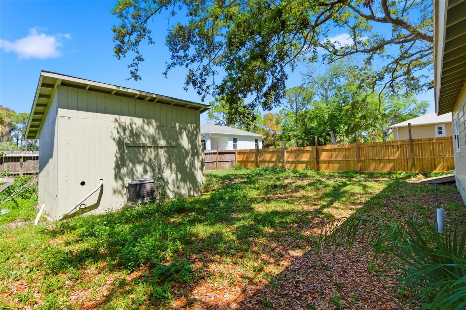 Image 32 of 33 For 3241 Laurel Ave