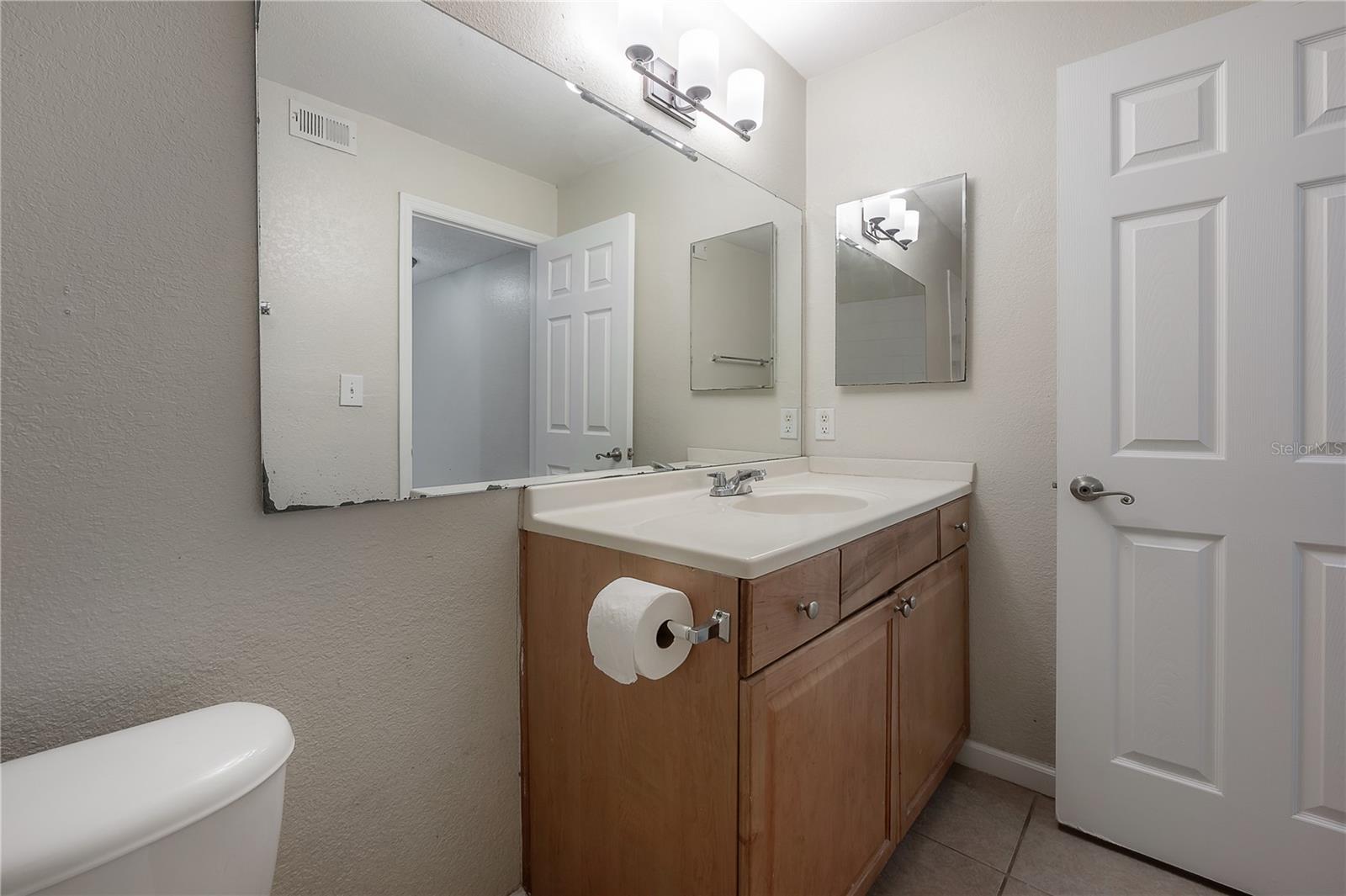 Image 30 of 41 For 12261 Sailwinds Drive 103