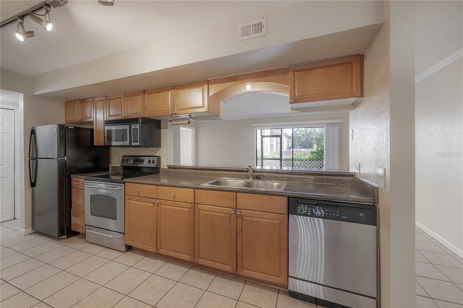 Image 7 of 41 For 12261 Sailwinds Drive 103