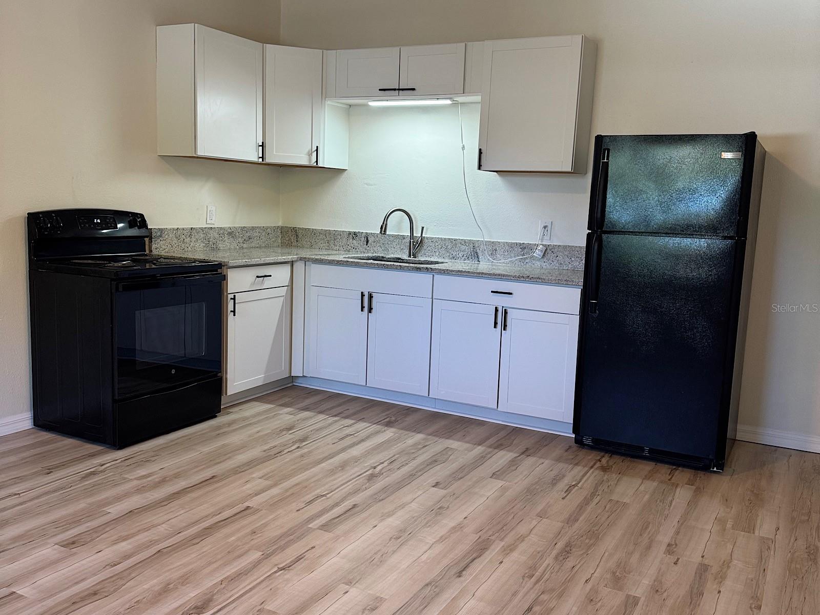 Image 2 of 13 For 623 Beckett Way B