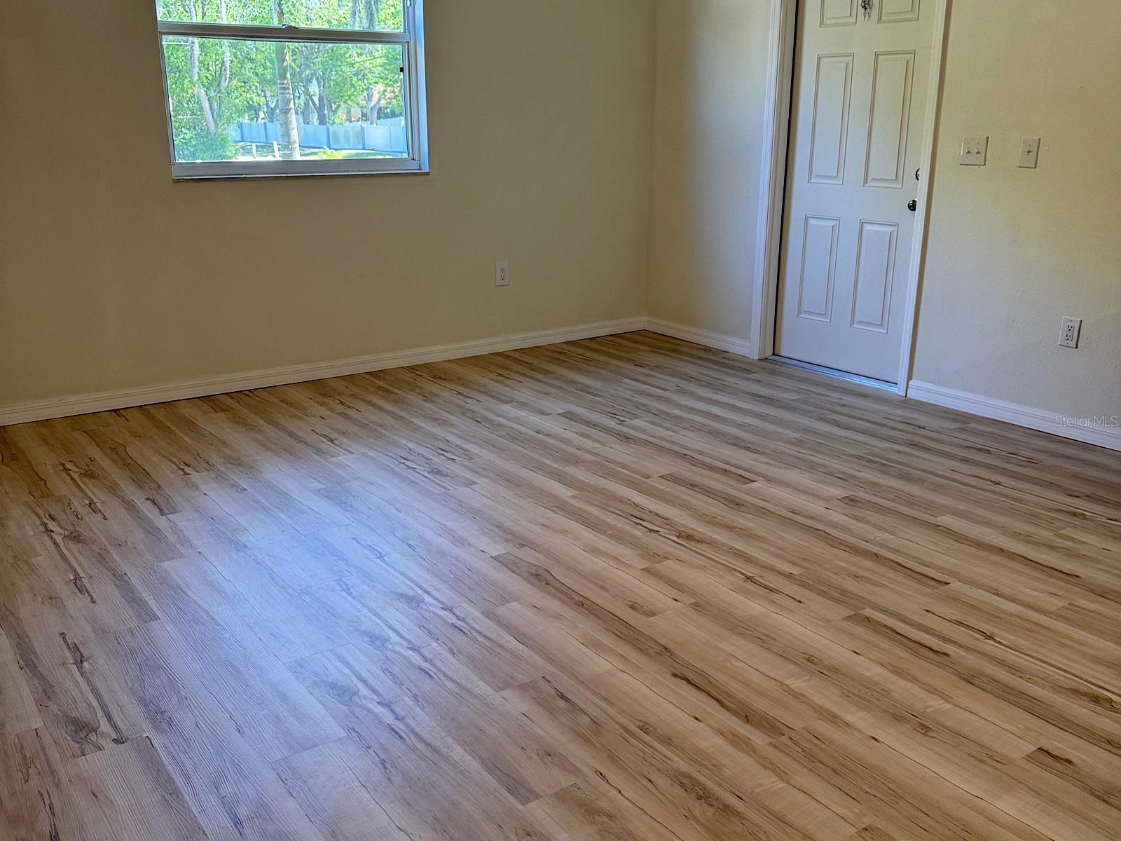 Image 4 of 13 For 623 Beckett Way B