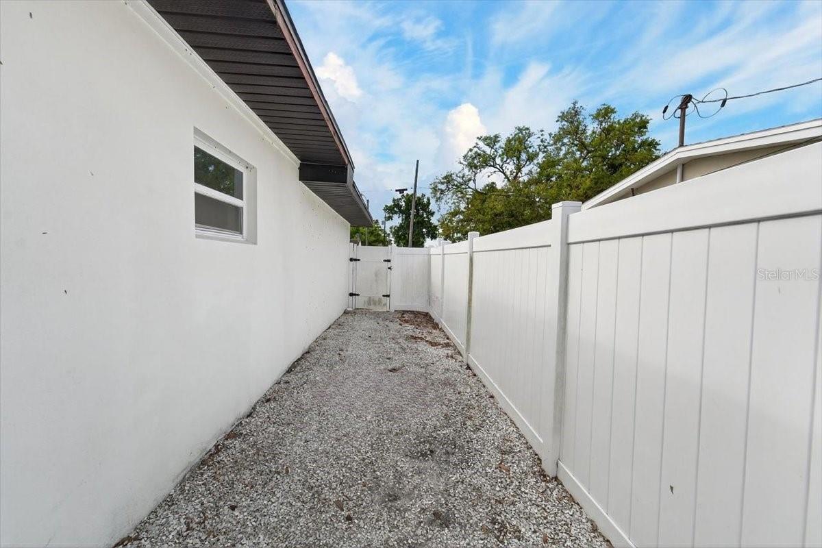 Image 5 of 28 For 1507 River Shore Way