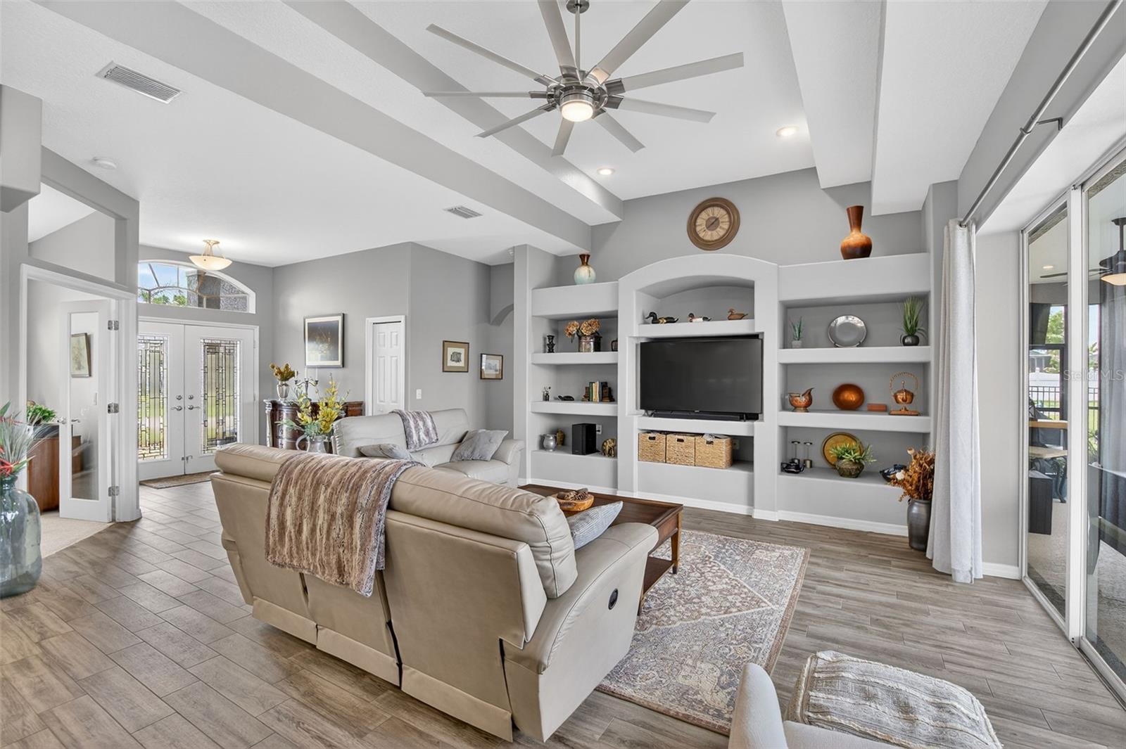 Image 10 of 93 For 3615 Gaviota Drive