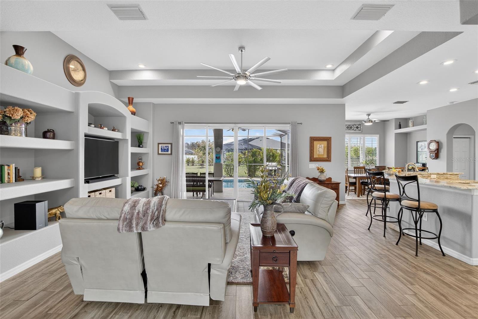 Image 21 of 93 For 3615 Gaviota Drive