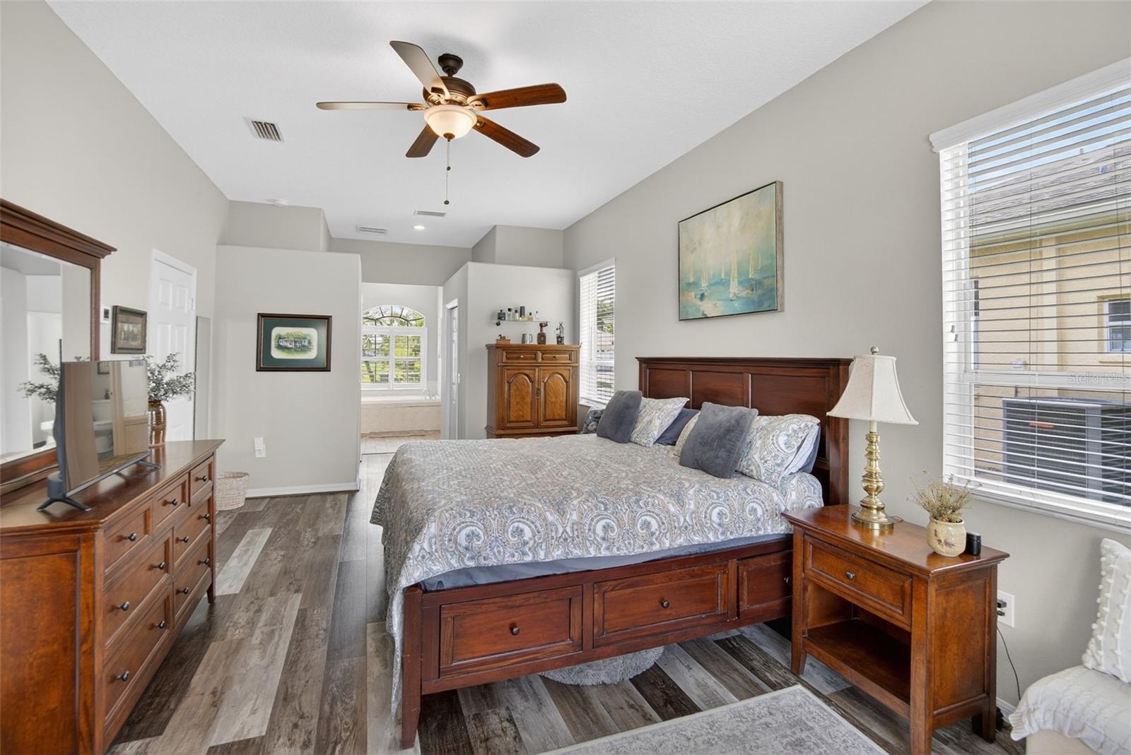 Image 24 of 93 For 3615 Gaviota Drive