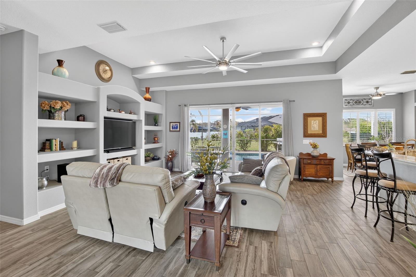 Image 7 of 93 For 3615 Gaviota Drive