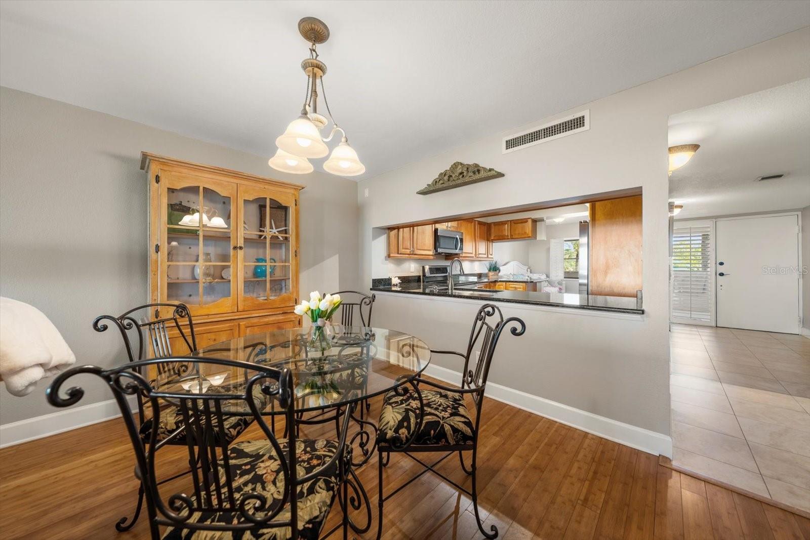 Image 16 of 44 For 4450 Gulf Boulevard 110