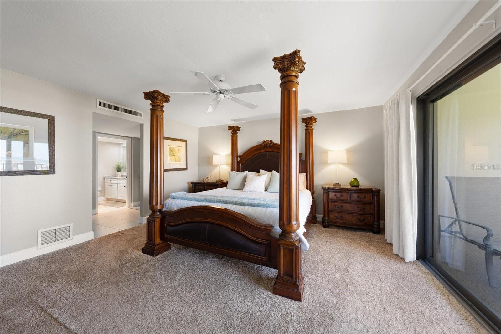 Image 18 of 44 For 4450 Gulf Boulevard 110