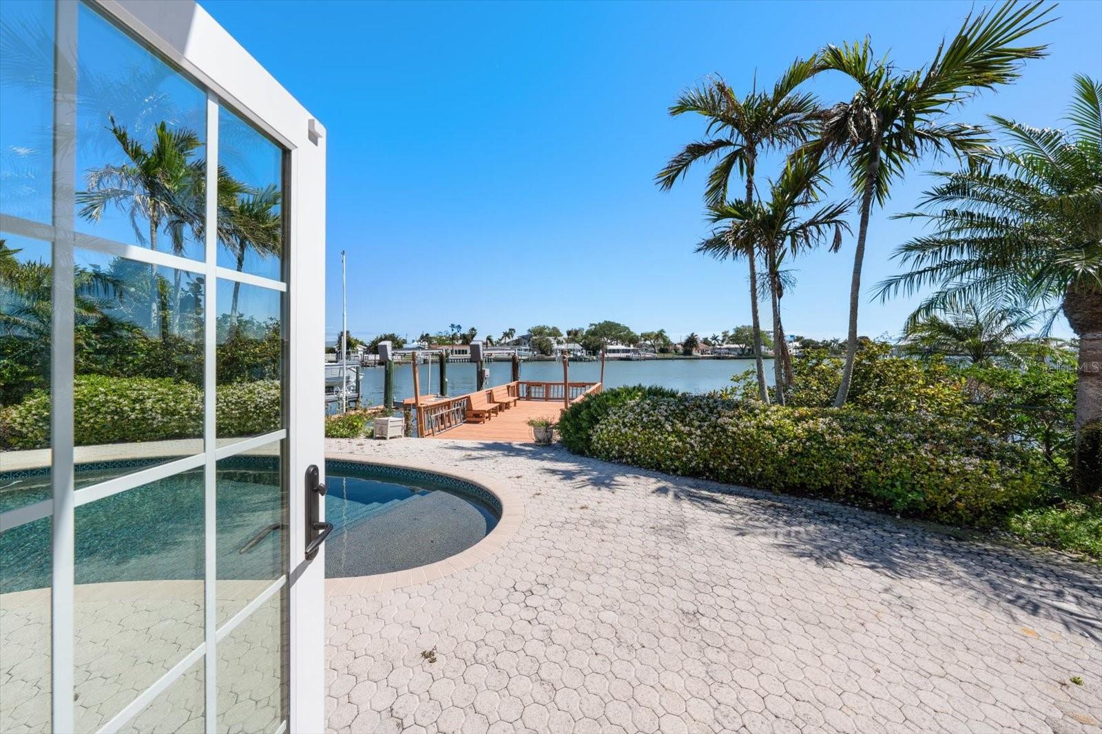 Image 18 of 53 For 483 Harbor Drive N