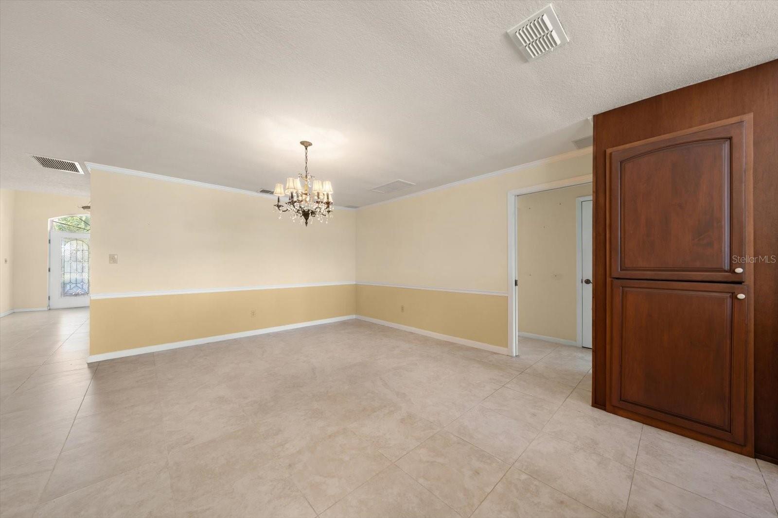 Image 30 of 53 For 483 Harbor Drive N