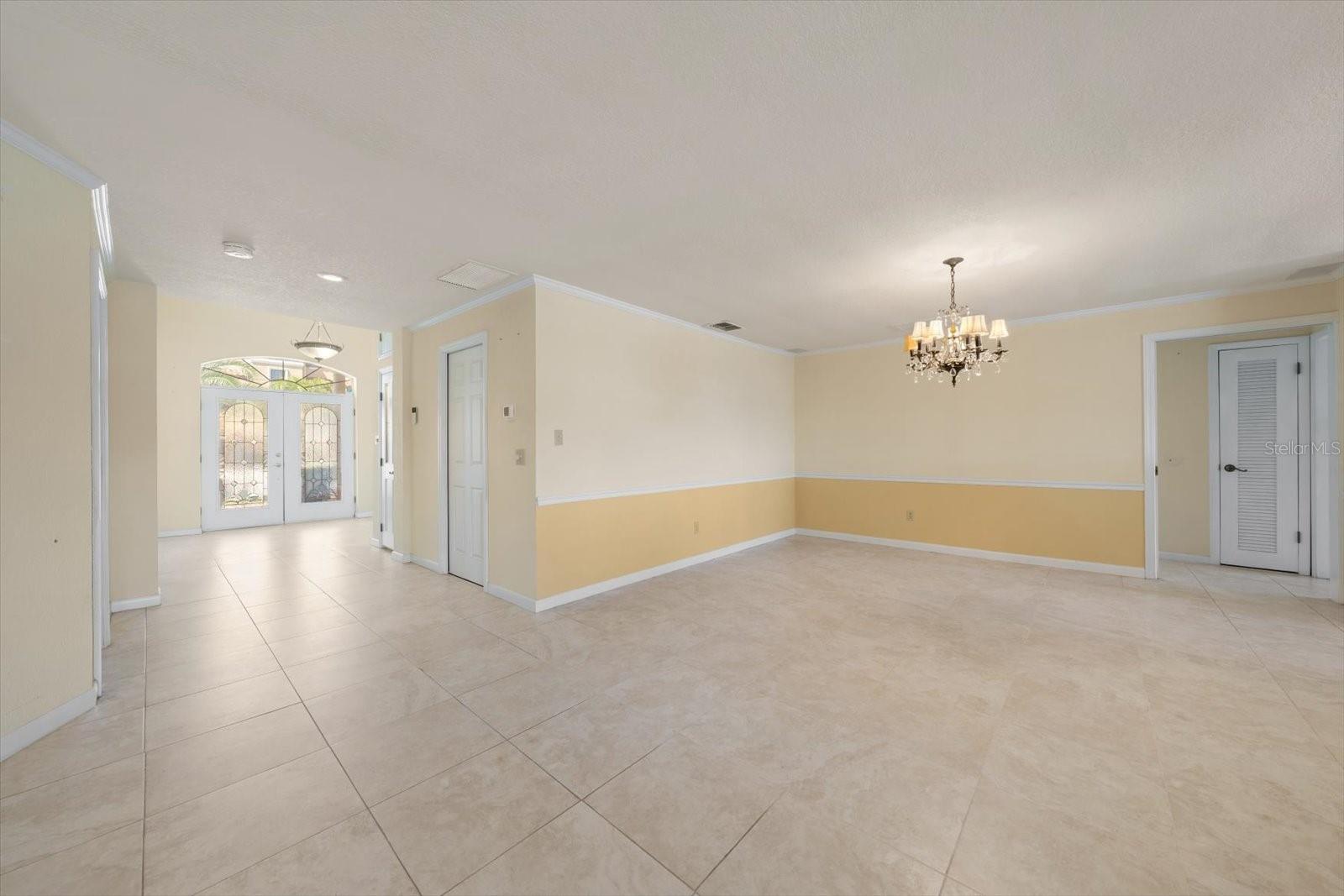 Image 38 of 53 For 483 Harbor Drive N