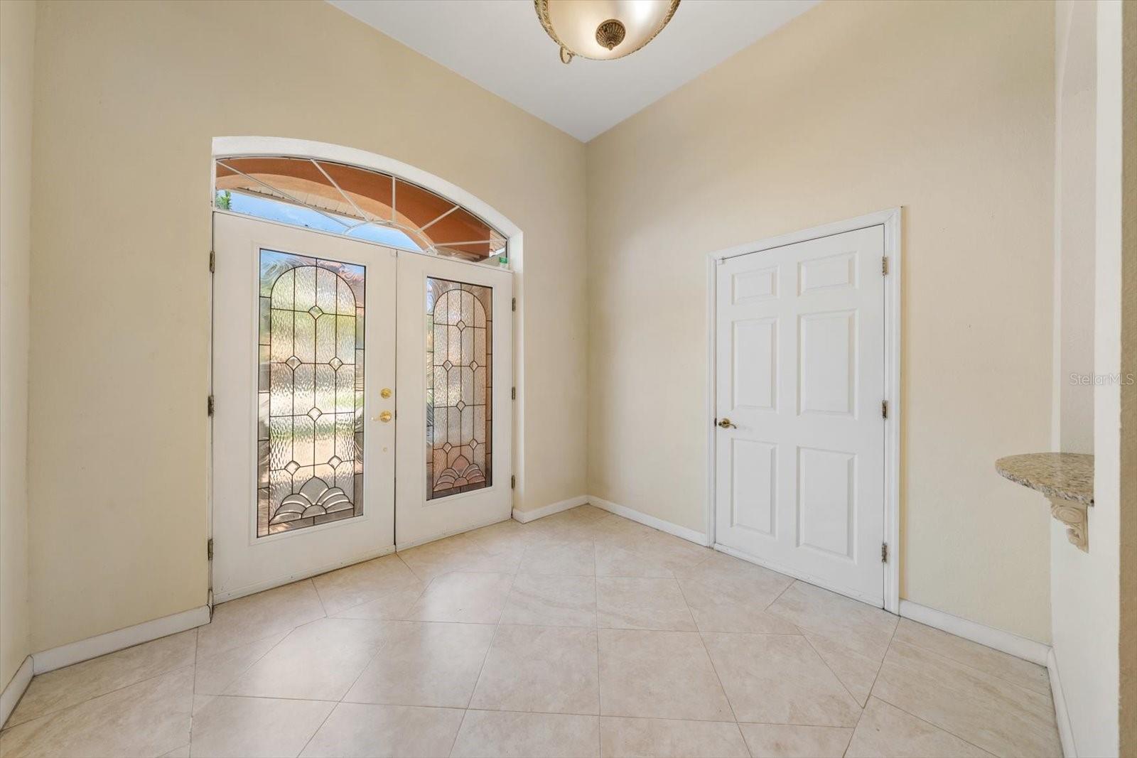 Image 39 of 53 For 483 Harbor Drive N