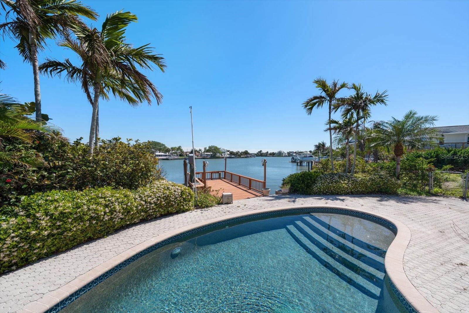 Image 4 of 53 For 483 Harbor Drive N