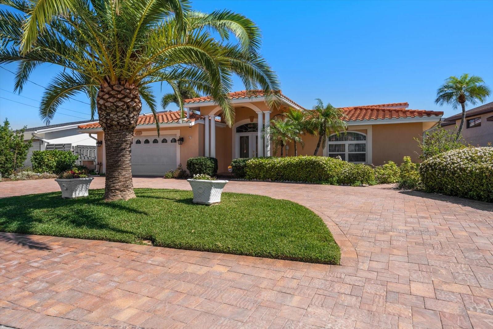 Image 41 of 53 For 483 Harbor Drive N