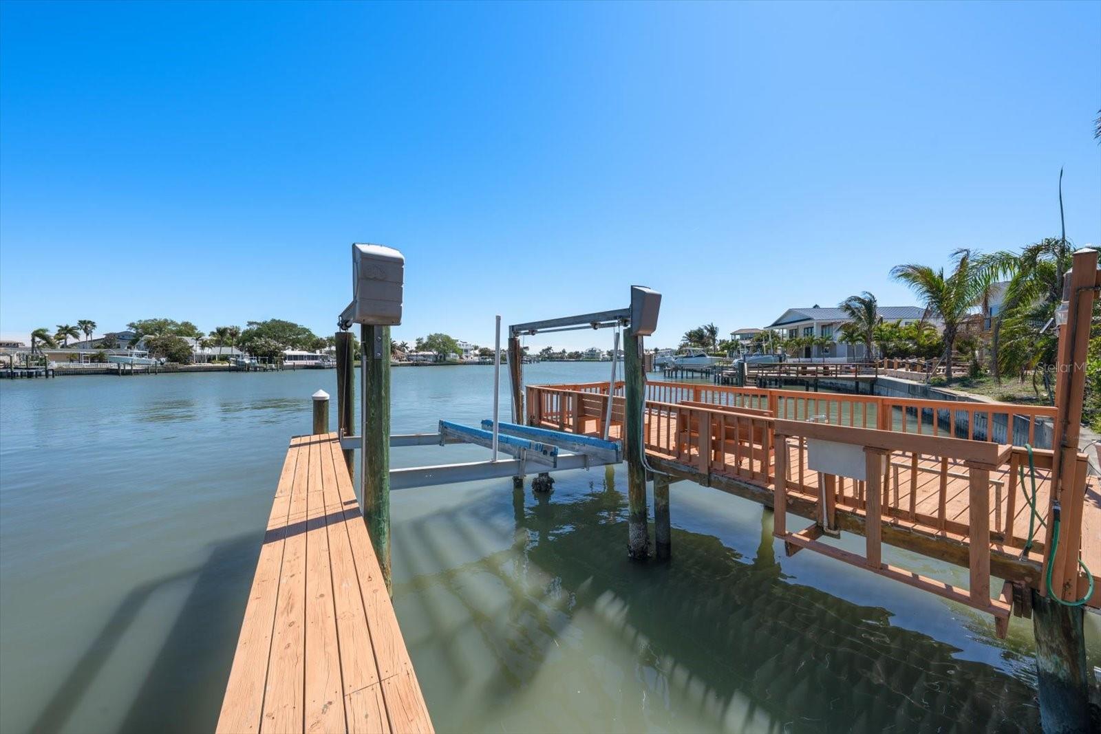 Image 43 of 53 For 483 Harbor Drive N