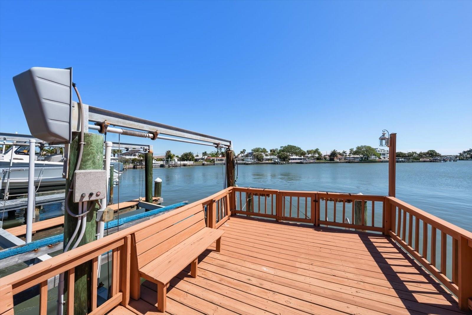 Image 6 of 53 For 483 Harbor Drive N