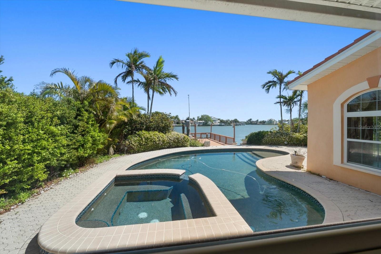 Image 8 of 53 For 483 Harbor Drive N