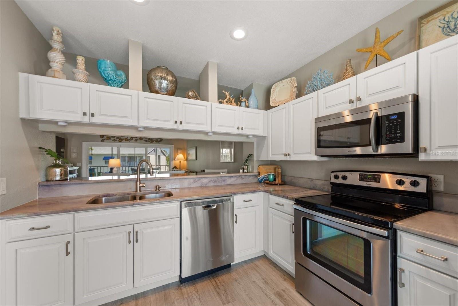 Image 10 of 41 For 11510 Shipwatch Drive 1373