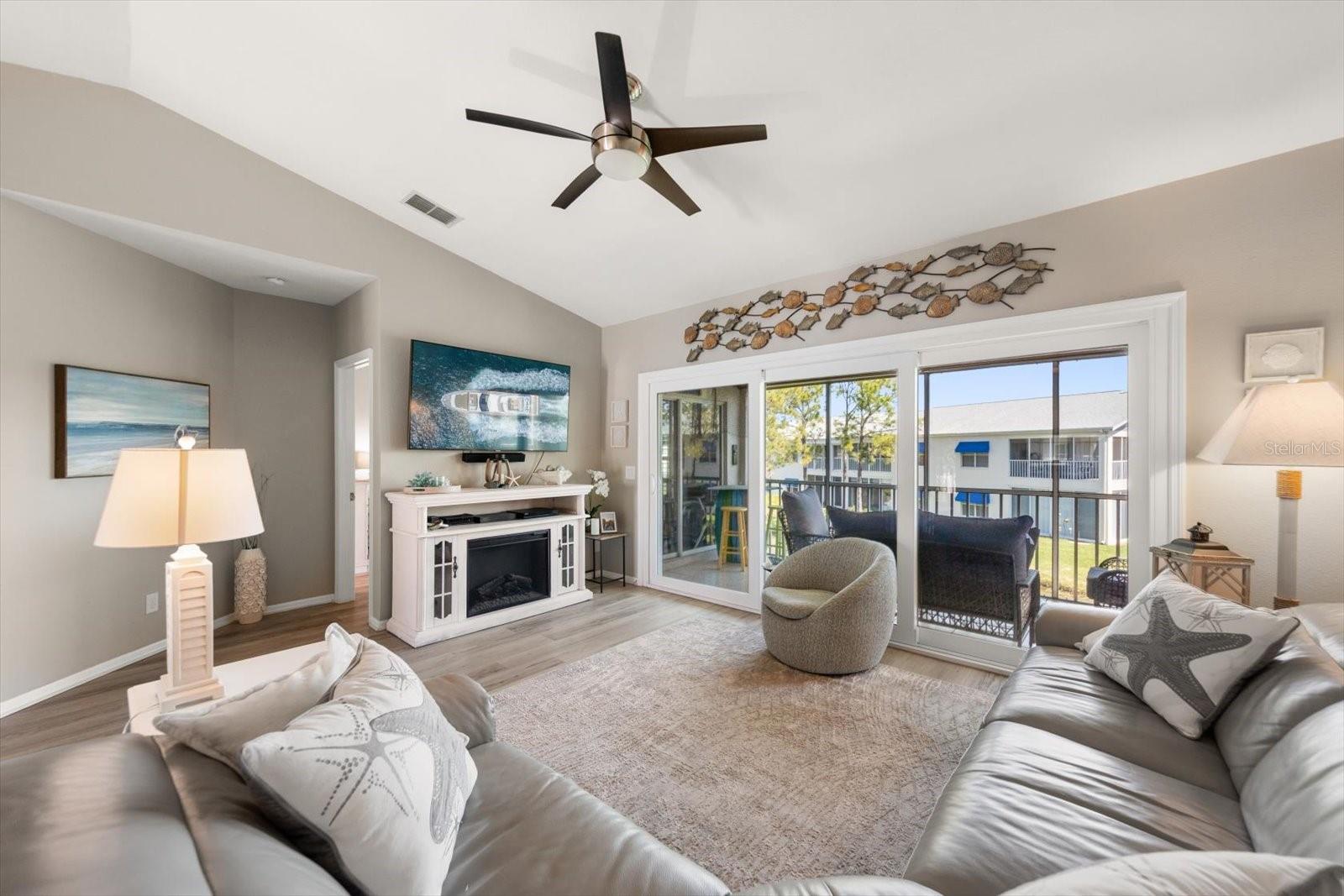 Image 15 of 41 For 11510 Shipwatch Drive 1373