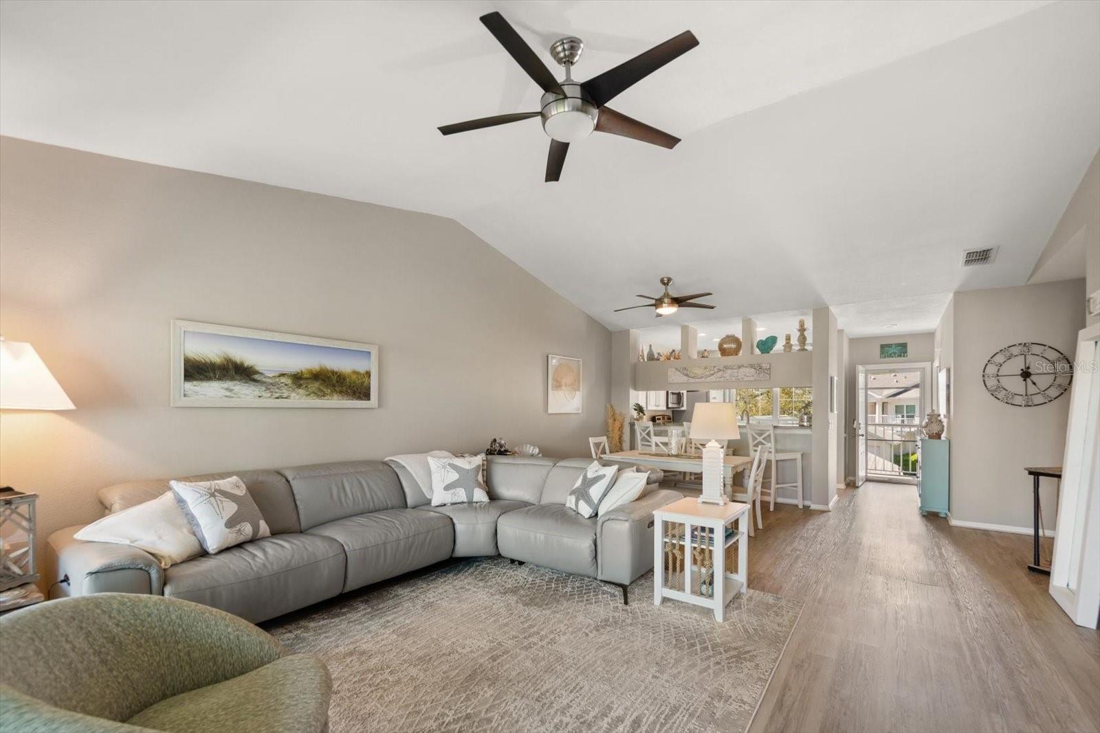 Image 17 of 41 For 11510 Shipwatch Drive 1373