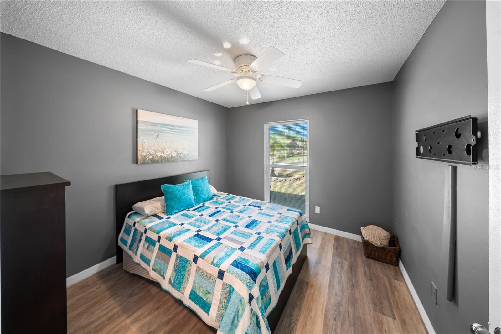 Image 18 of 28 For 6908 Spanish Moss Circle