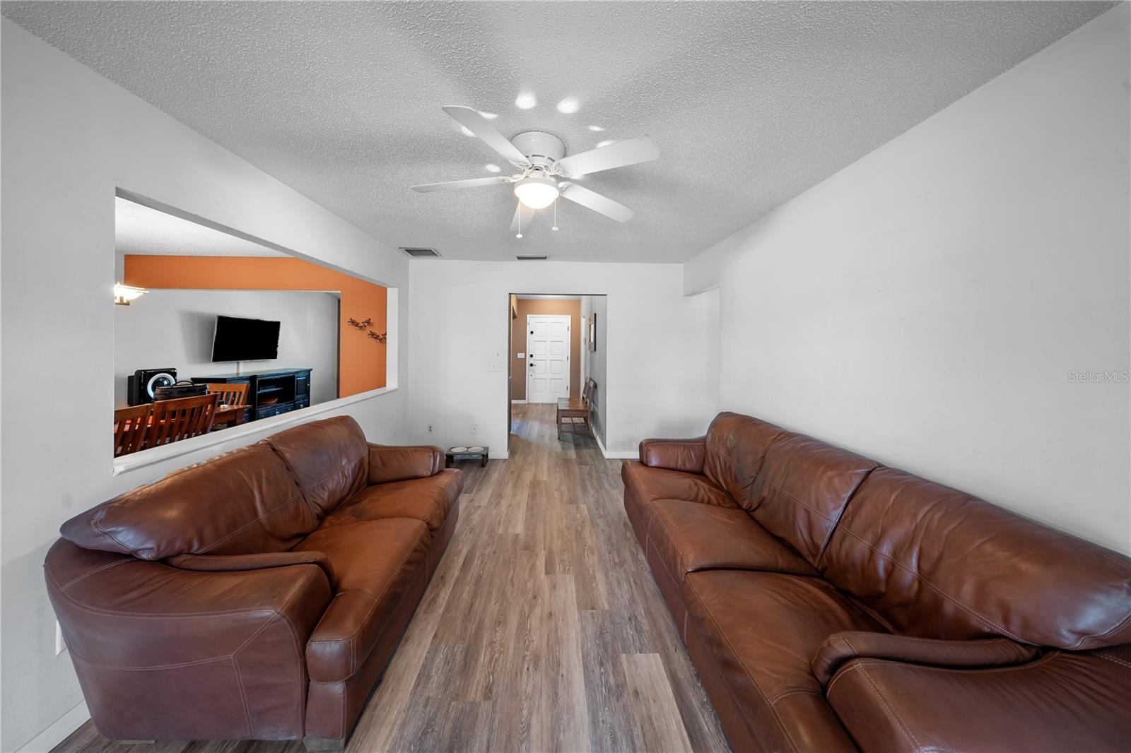 Image 21 of 28 For 6908 Spanish Moss Circle