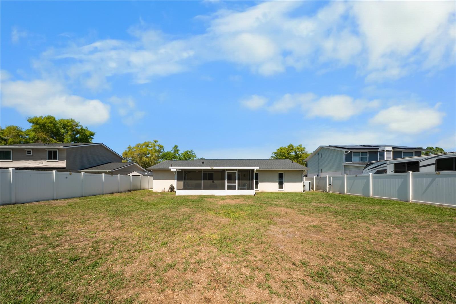 Image 26 of 28 For 6908 Spanish Moss Circle