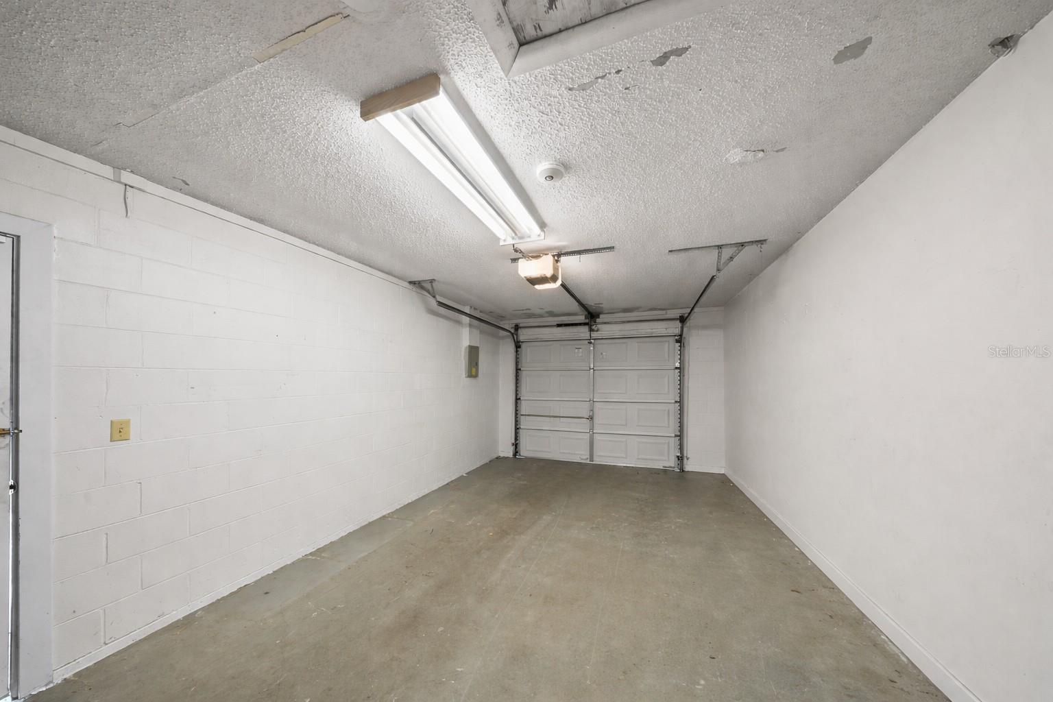 Image 28 of 28 For 6908 Spanish Moss Circle