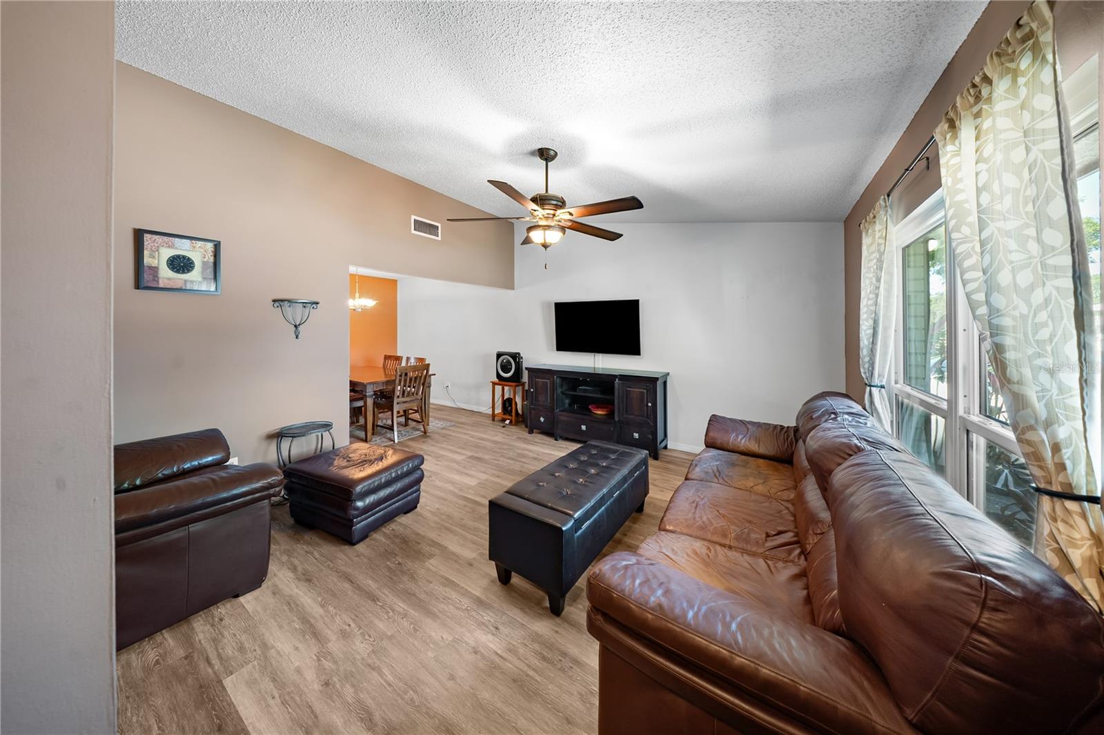 Image 3 of 28 For 6908 Spanish Moss Circle