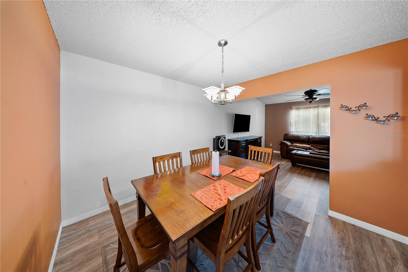 Image 5 of 28 For 6908 Spanish Moss Circle