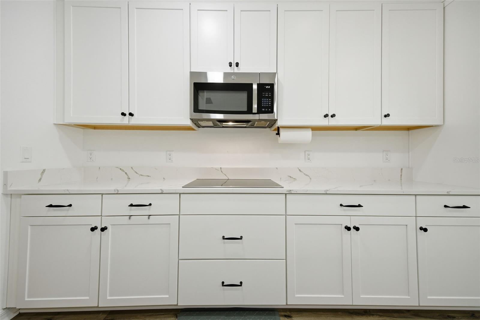 Listing photo id 11 for 7792 Notched Pine Bend